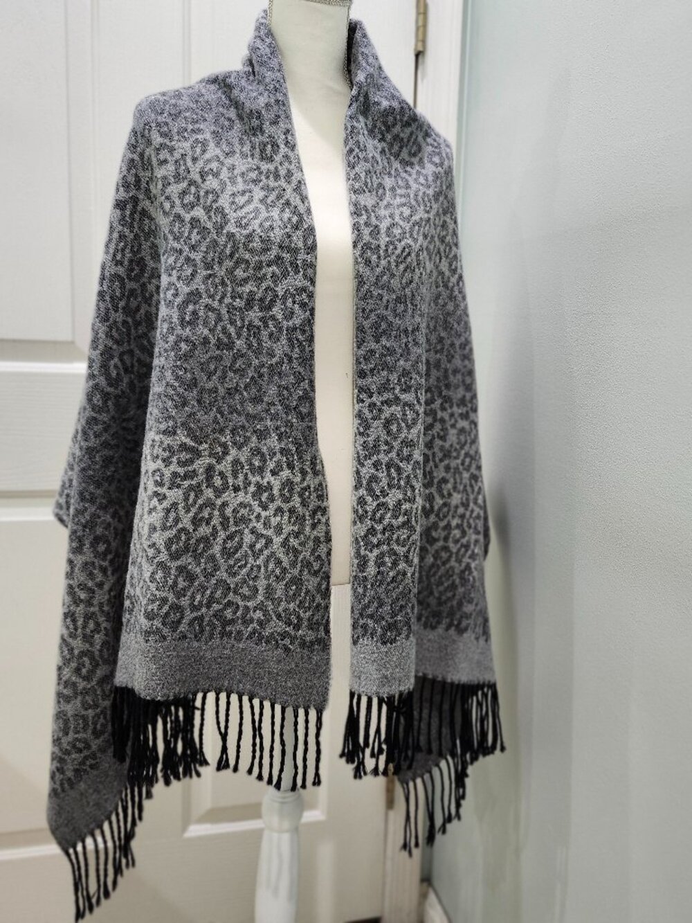 Leopard Print Shawl/Cape/Wrap, 100% Lambs Wool, NWOT